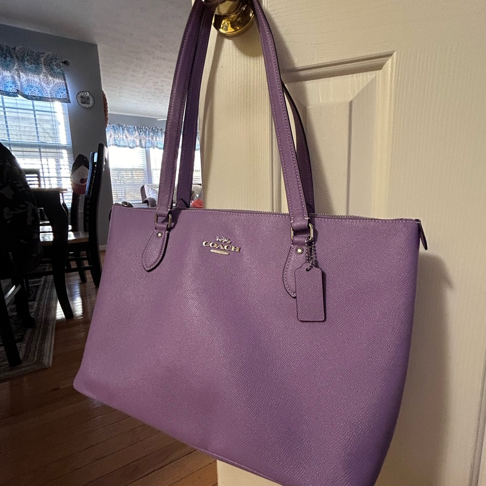 Coach Gallery Tote Purple